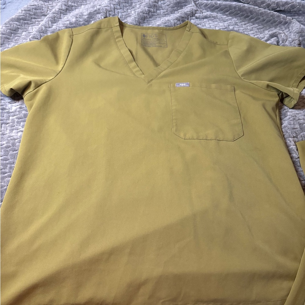 Women’s Figs Olive green scrub set